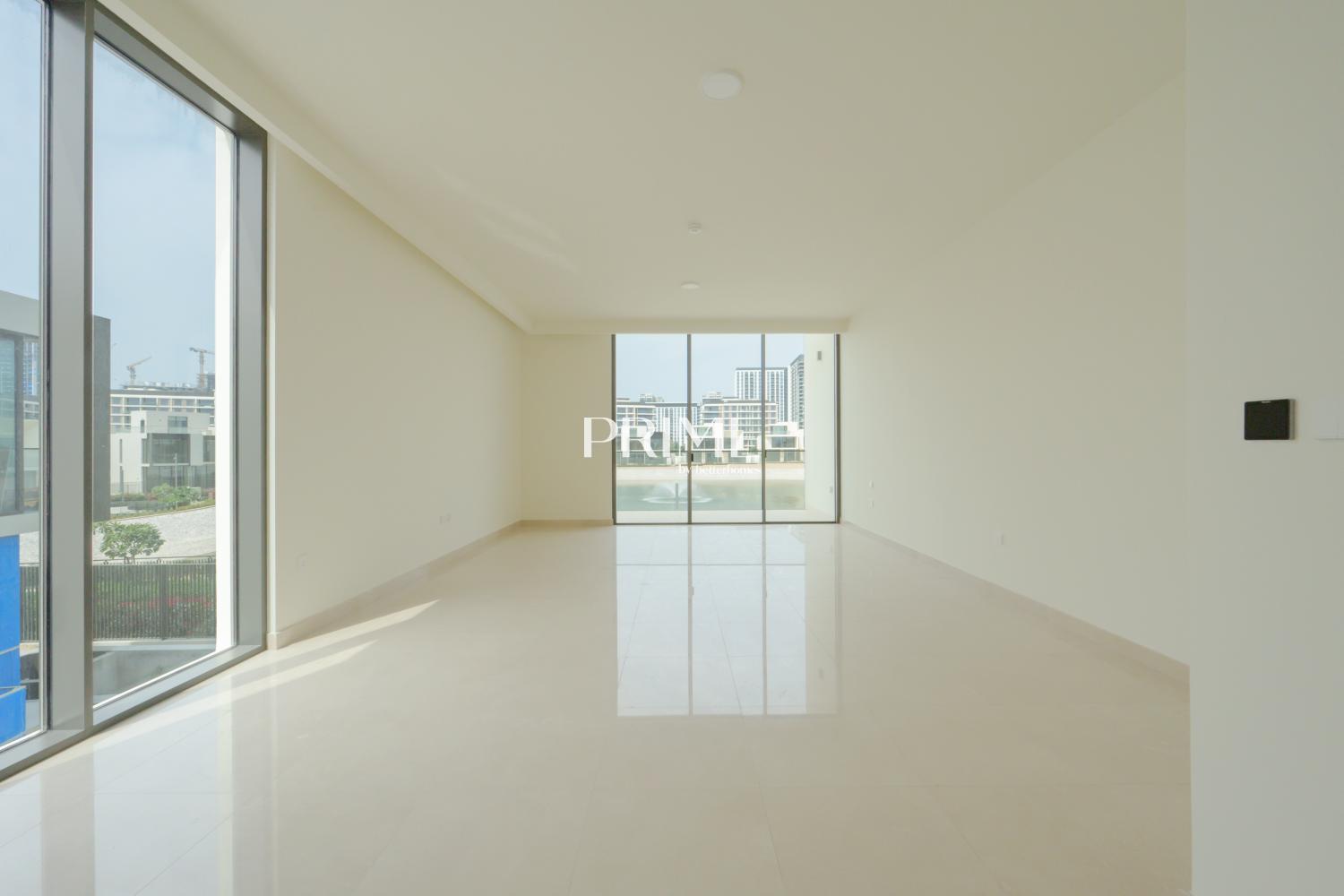 5 Bedrooms Villa in Address Hillcrest