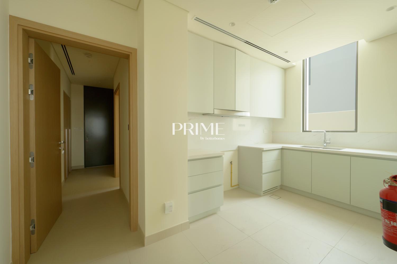 5 Bedrooms Villa in Address Hillcrest