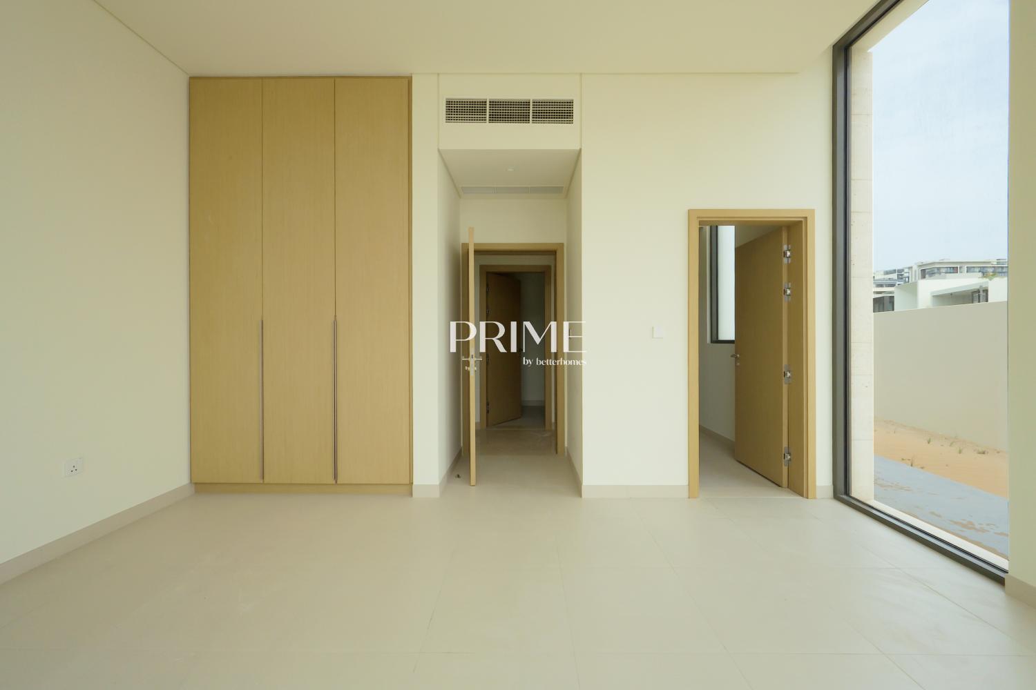 5 Bedrooms Villa in Address Hillcrest