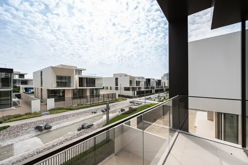 5 Bedrooms Villa in Address Hillcrest