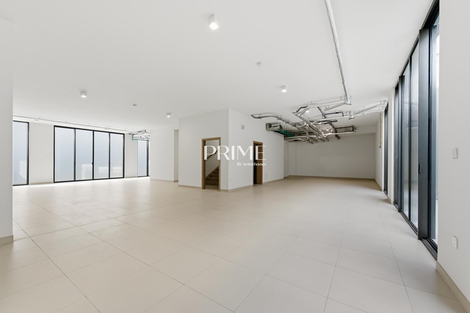 5 Bedrooms Villa in Address Hillcrest