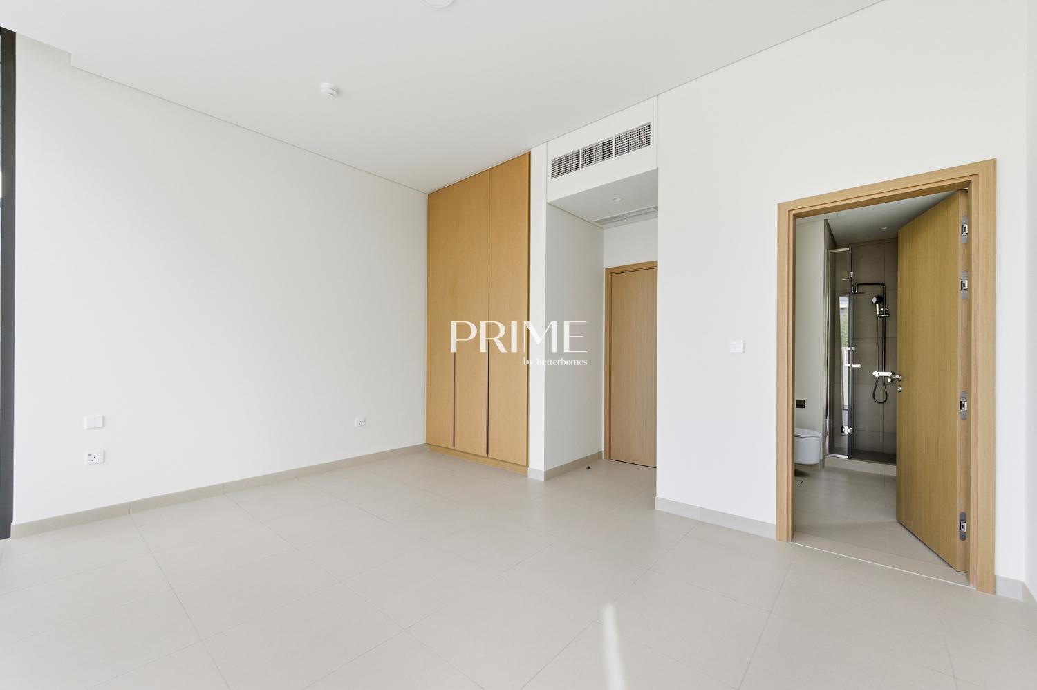5 Bedrooms Villa in Address Hillcrest