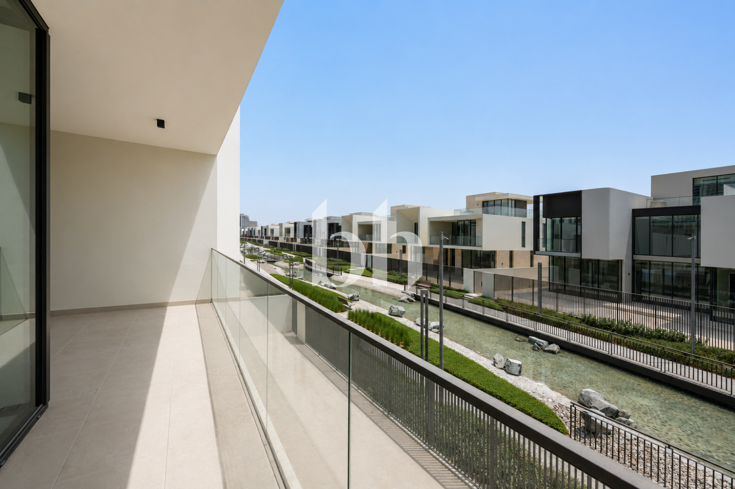 5 Bedrooms Villa in Address Hillcrest
