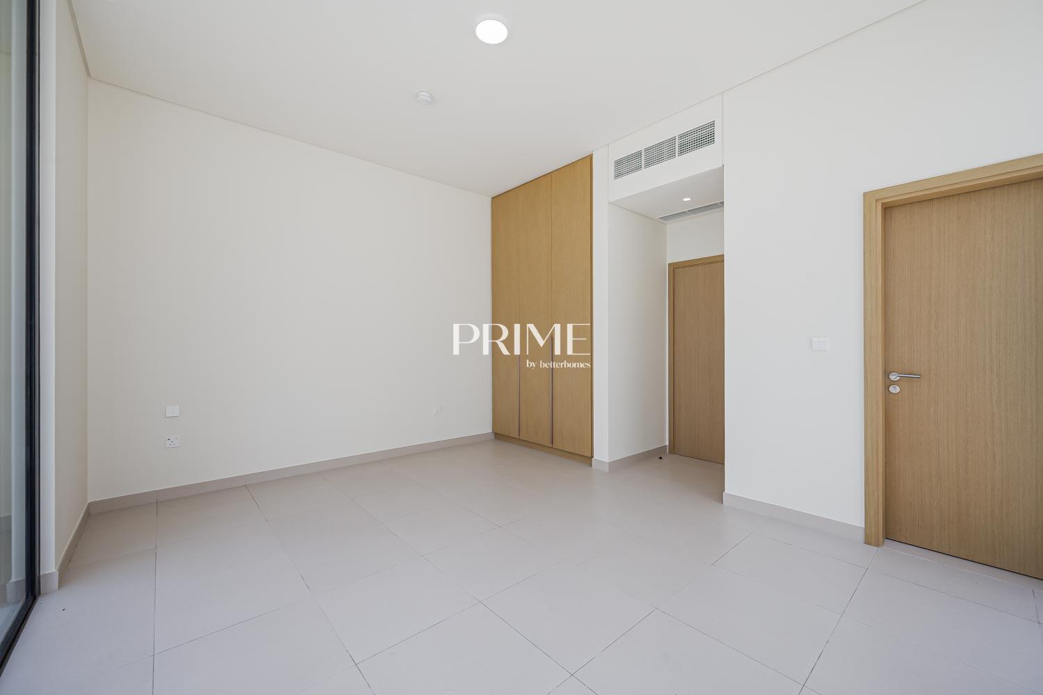 5 Bedrooms Villa in Address Hillcrest