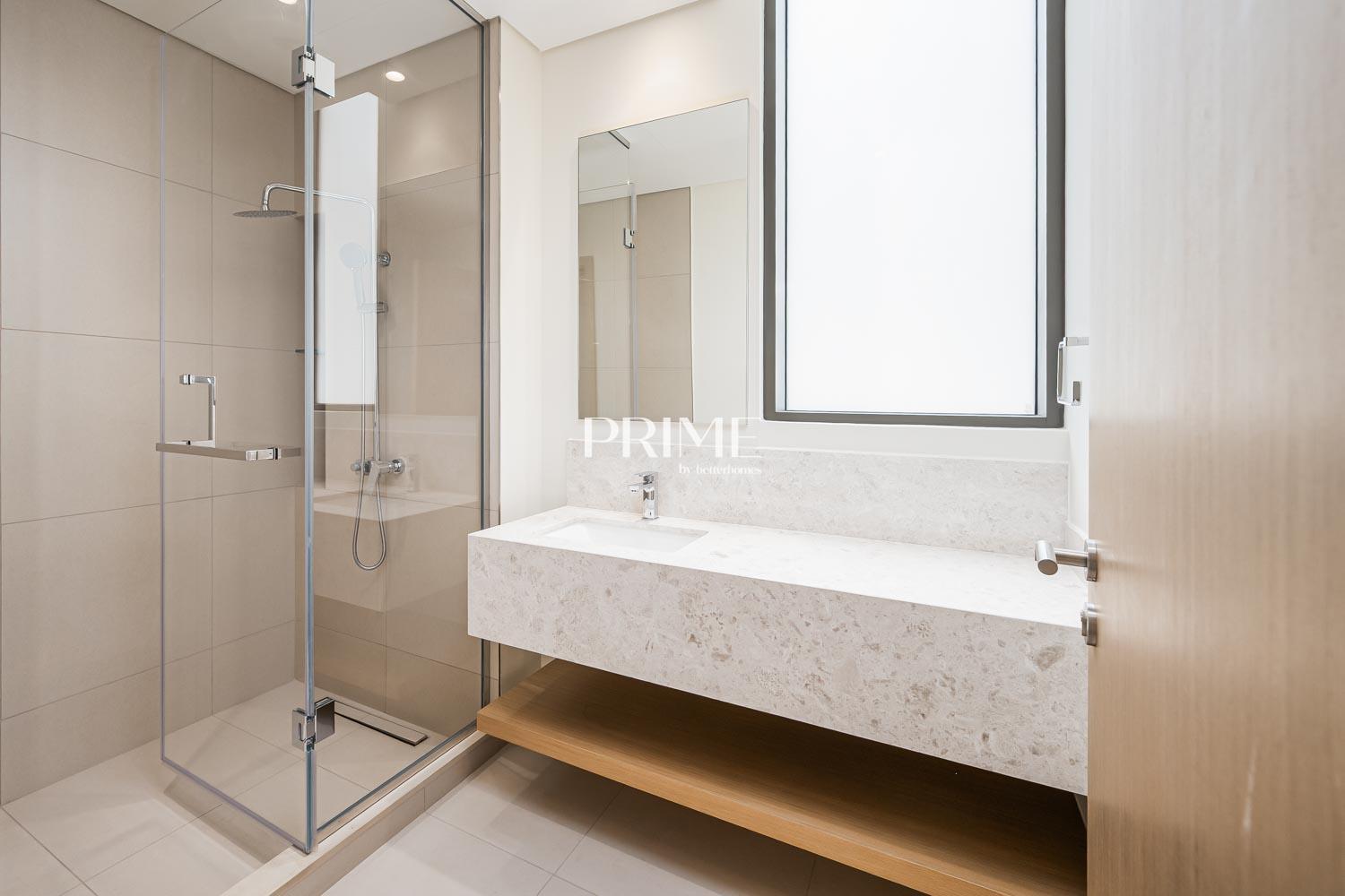 5 Bedrooms Villa in Address Hillcrest