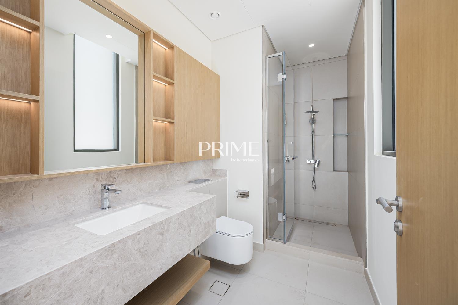 5 Bedrooms Villa in Address Hillcrest