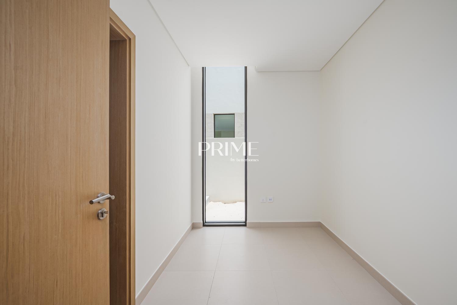 5 Bedrooms Villa in Address Hillcrest