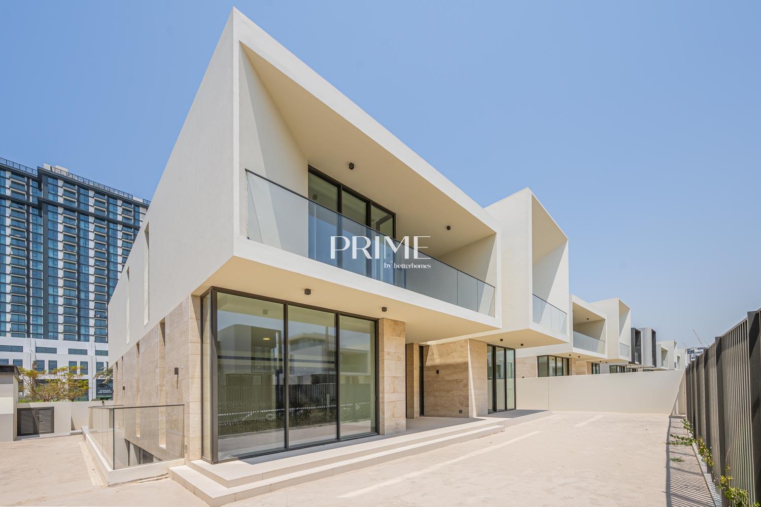 5 Bedrooms Villa in Address Hillcrest
