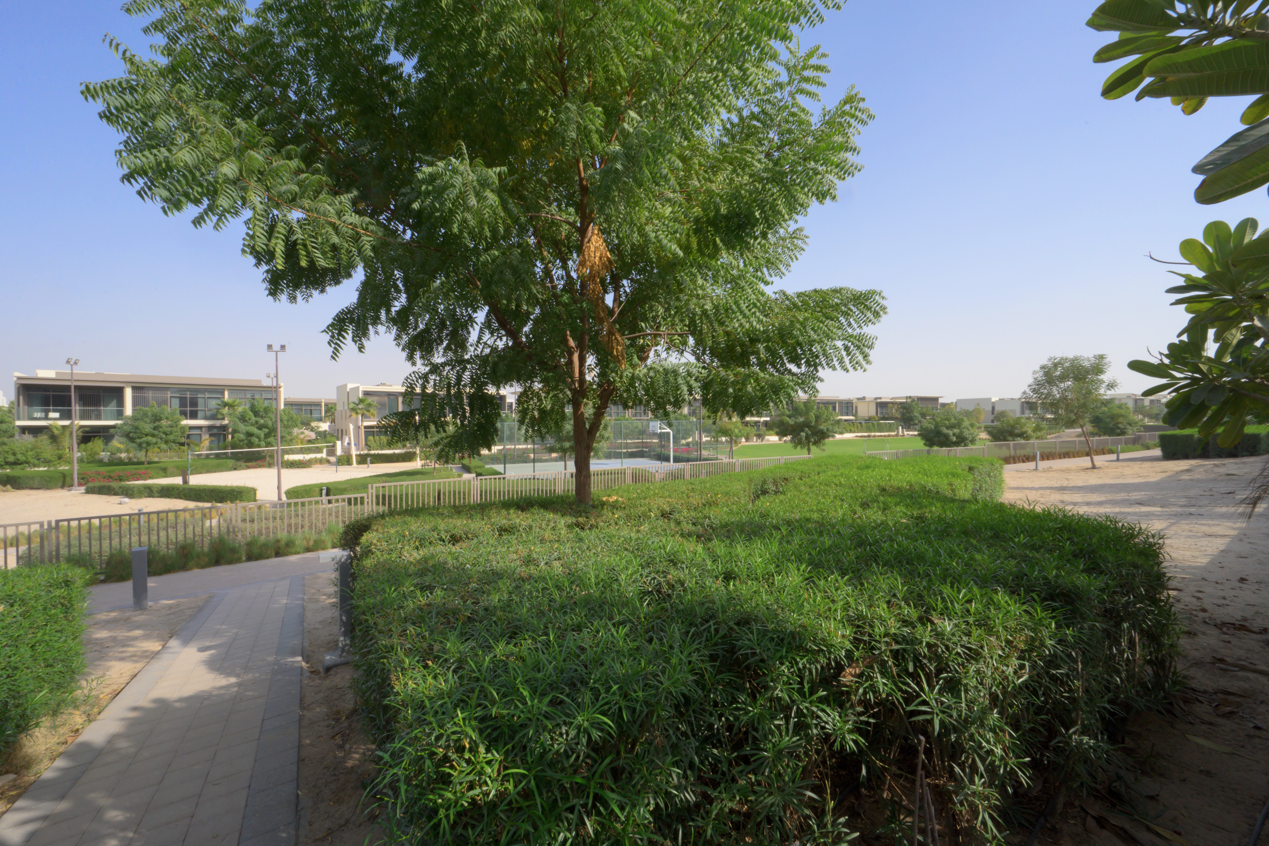 6 Bedrooms Villa in Golf Place 1