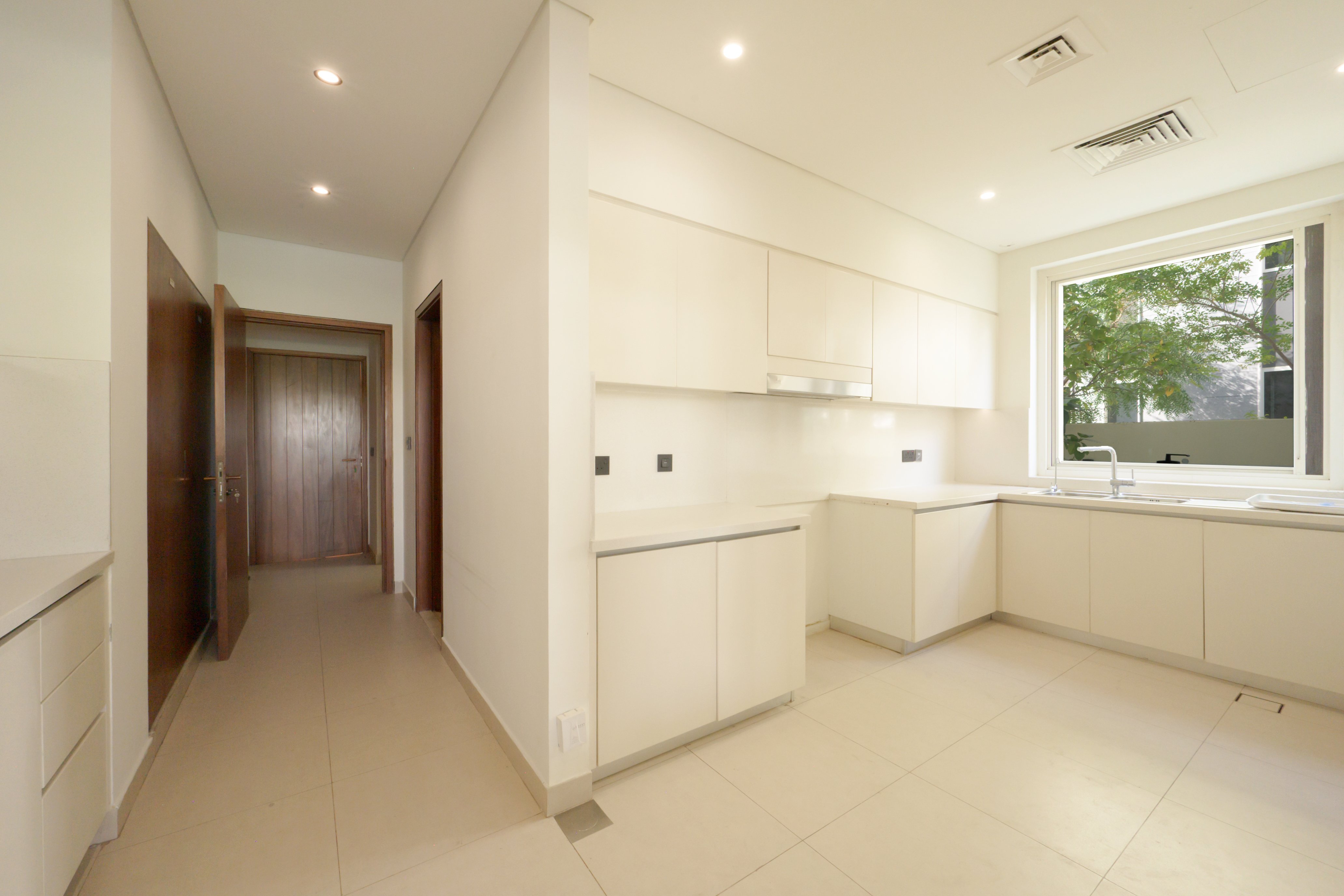 6 Bedrooms Villa in Golf Place 1