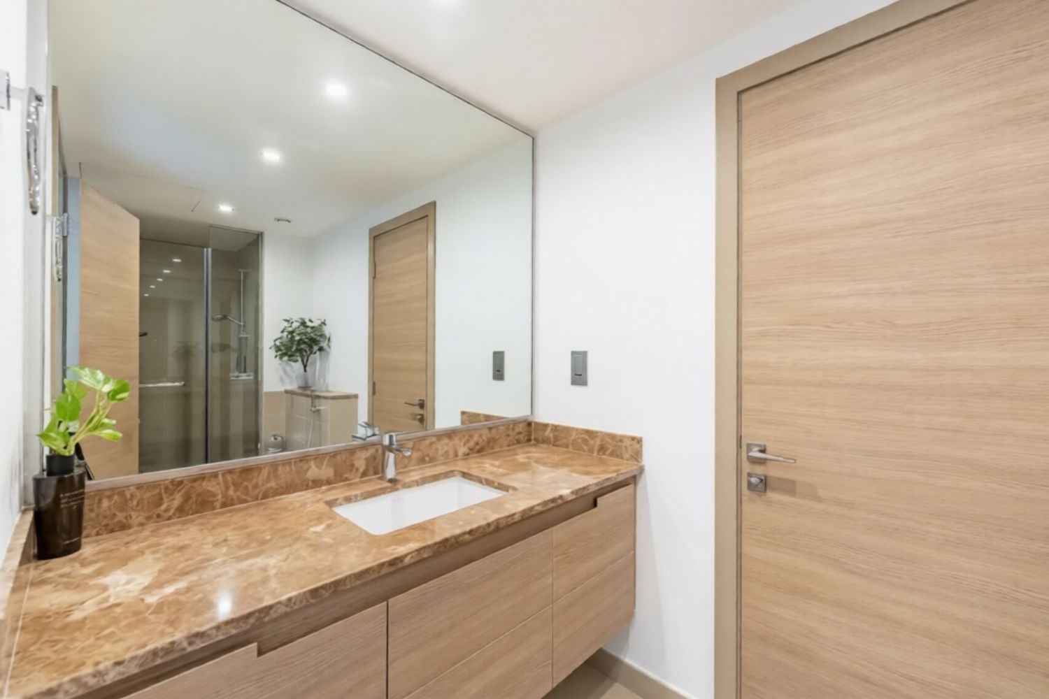 5 Bedrooms Villa in Sidra Villas II