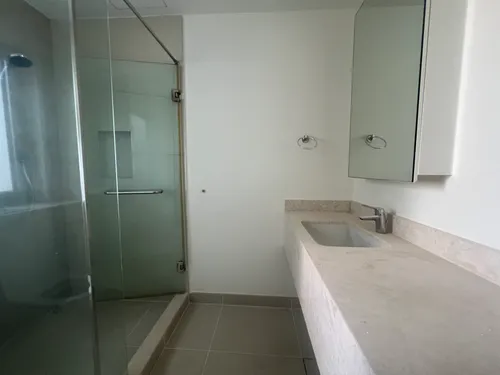 4 Bedrooms Townhouse in Maple 3