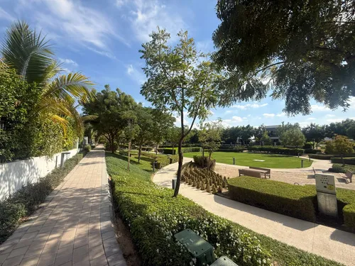 5 Bedrooms Villa in Sidra Villas II