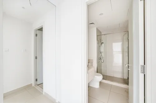 4 Bedrooms Townhouse in Maple 3