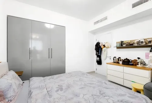 3 Bedrooms Townhouse in Maple 3