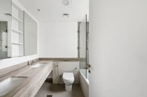 3 Bedrooms Townhouse in Maple 3