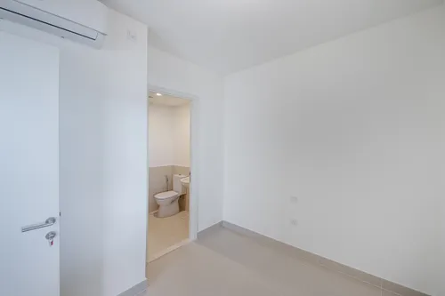 3 Bedrooms Townhouse in Maple 3
