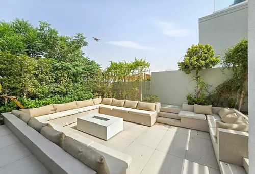 3 Bedrooms Townhouse in Golf Grove