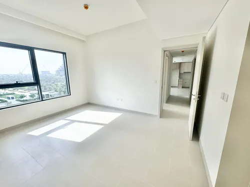 2 Bedrooms Apartment in Park Field Tower 2