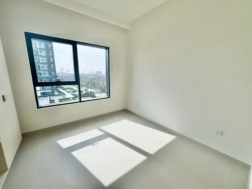 2 Bedrooms Apartment in Park Field Tower 2