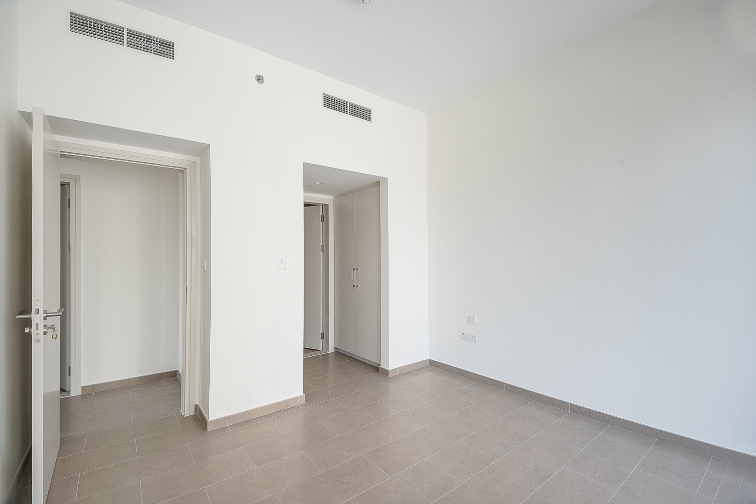 2 Bedrooms Apartment in Park Heights 2 Tower 1