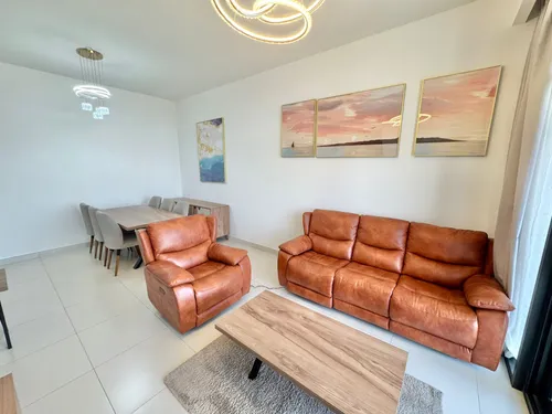 2 Bedrooms Apartment in Park Point Building D