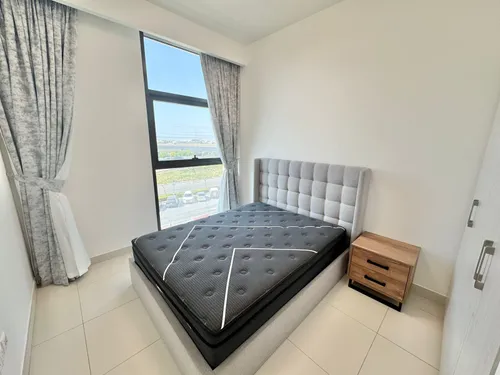 2 Bedrooms Apartment in Park Point Building D