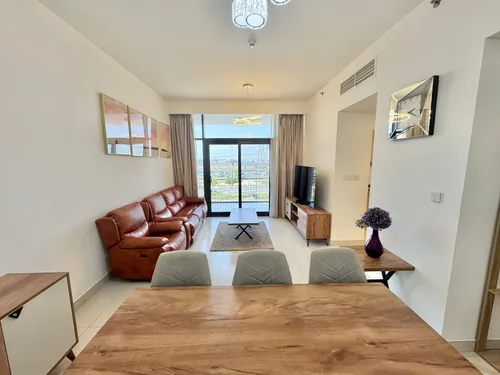 2 Bedrooms Apartment in Park Point Building D