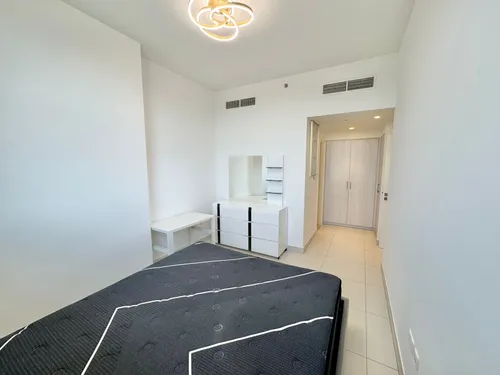 2 Bedrooms Apartment in Park Point Building D