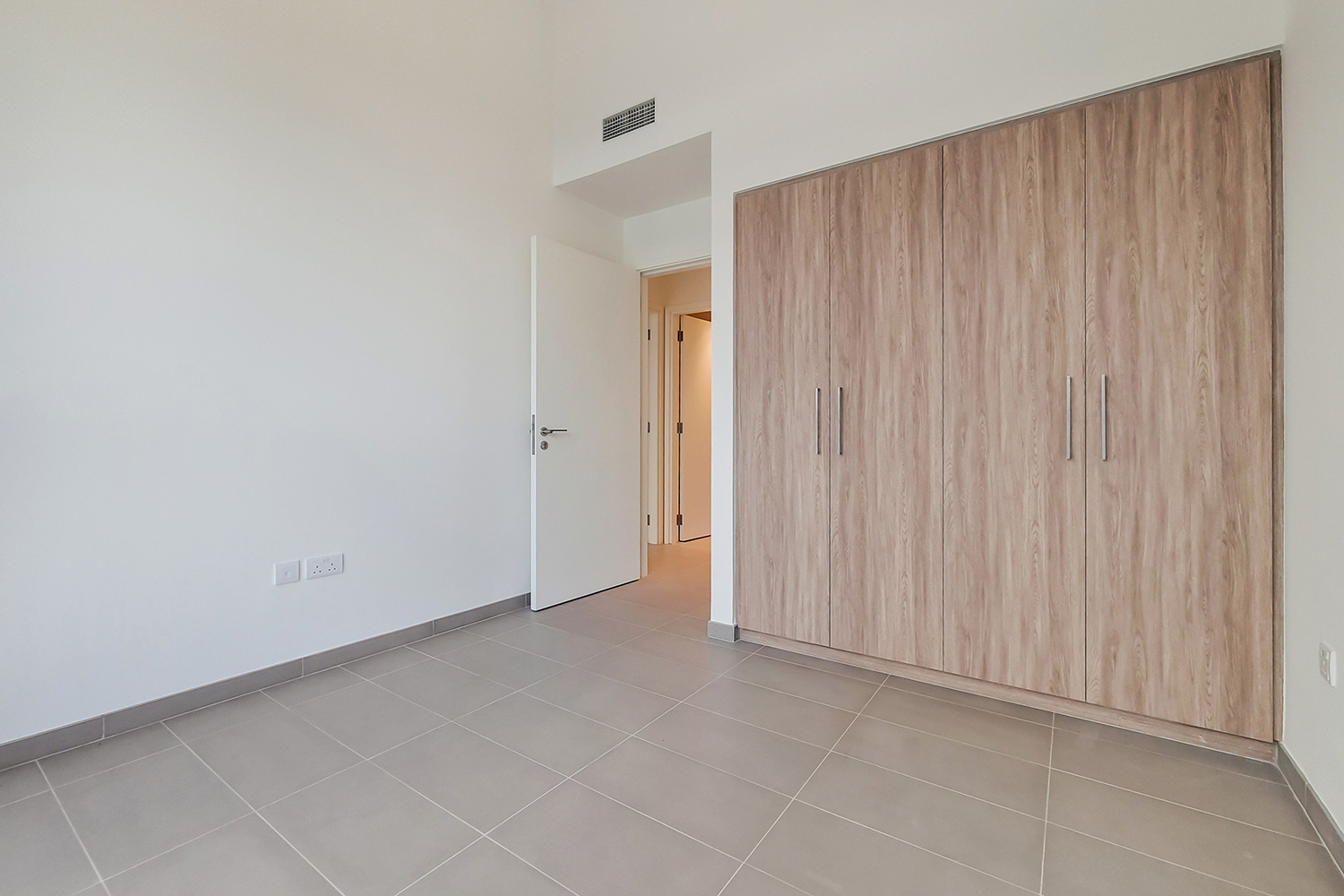 2 Bedrooms Apartment in Park Ridge Tower C