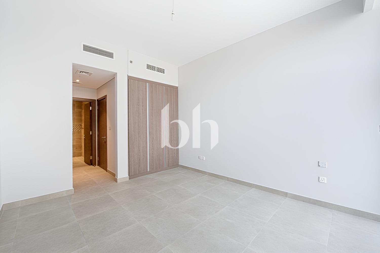 Modern 2BR Apartment | Balcony and Pool| Brand New