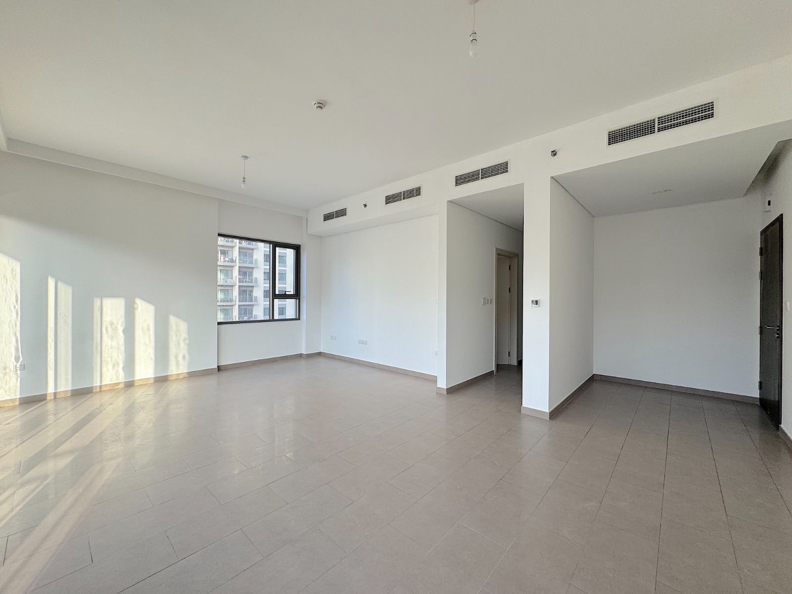 3 Bedrooms Apartment in Park Heights 1