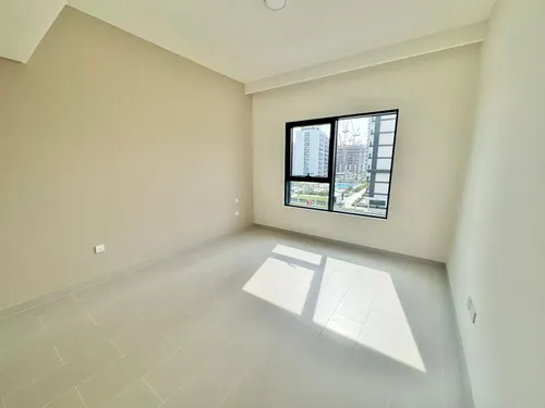 2 Bedrooms Apartment in Park Field Tower 2