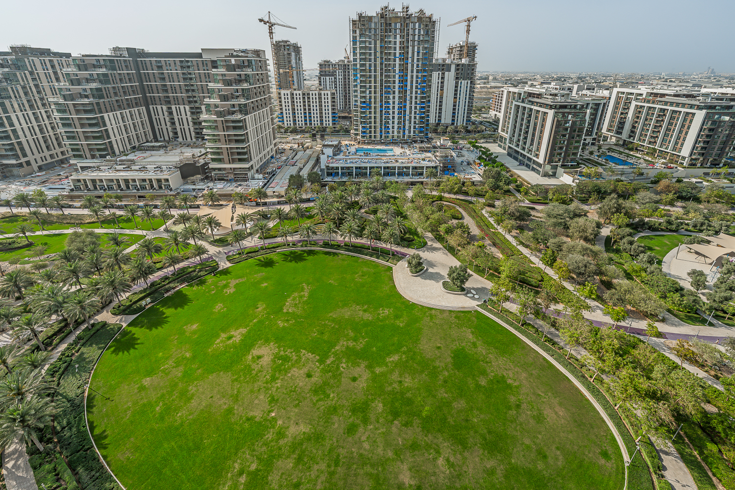 3 Bedrooms Apartment in Park Field Tower 2