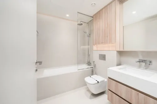 2 Bedrooms Apartment in Park Field Tower 2