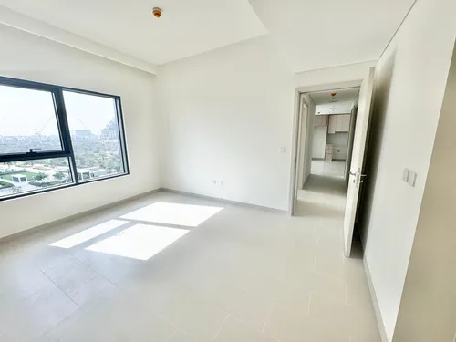 2 Bedrooms Apartment in Park Field Tower 2