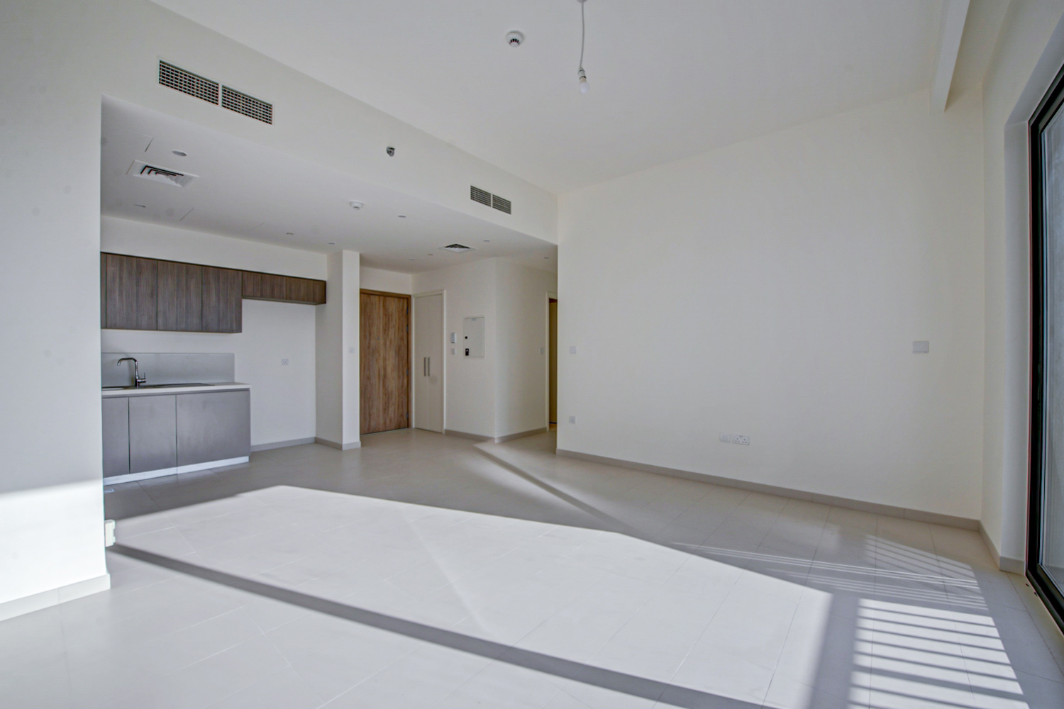 2 Bedroom Apartment in Park Ridge Tower C