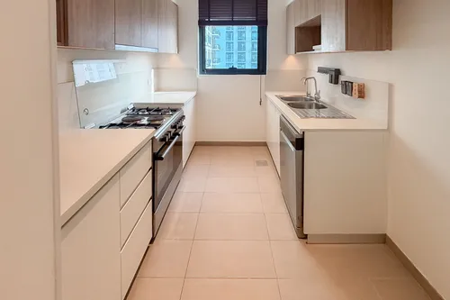 3 Bedrooms Apartment in Executive Residences 2