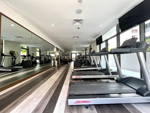 2 Bedrooms Apartment in Park Point Building D