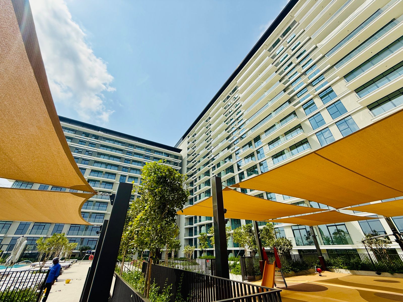 2 Bedrooms Apartment in Golf Grand