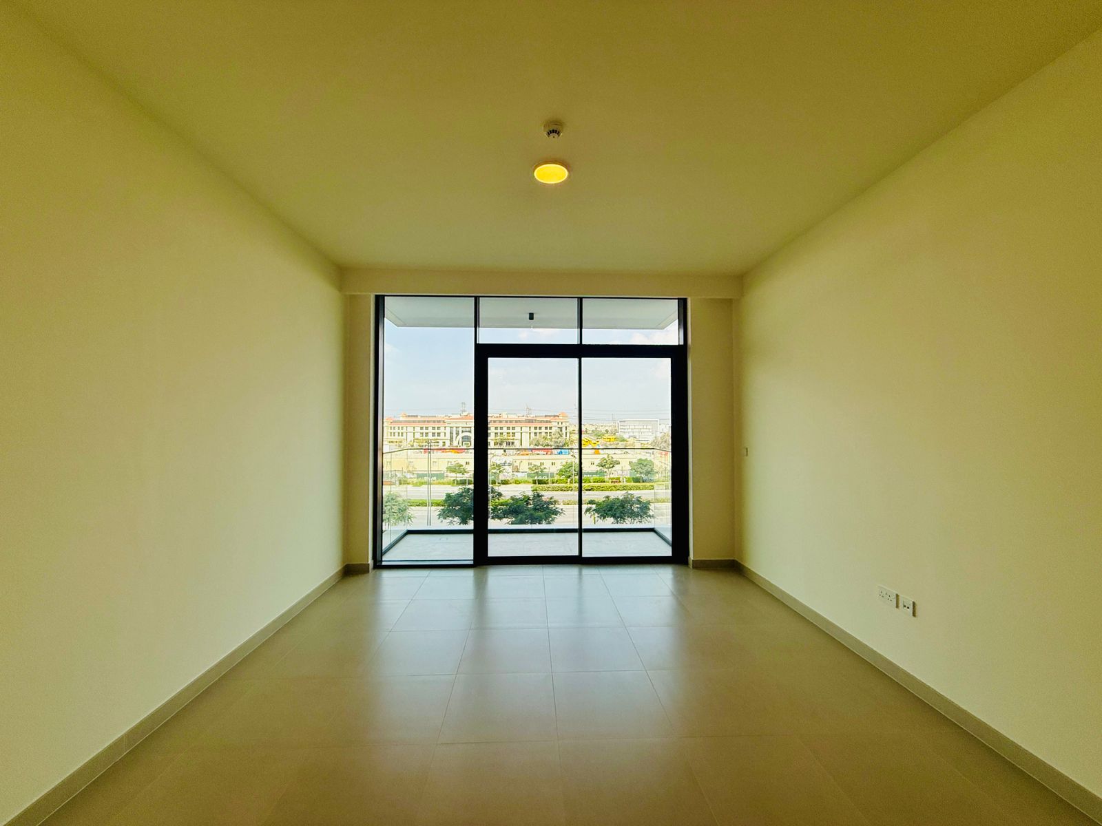 2 Bedrooms Apartment in Golf Grand
