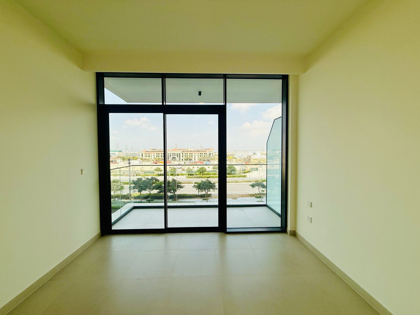 2 Bedrooms Apartment in Golf Grand