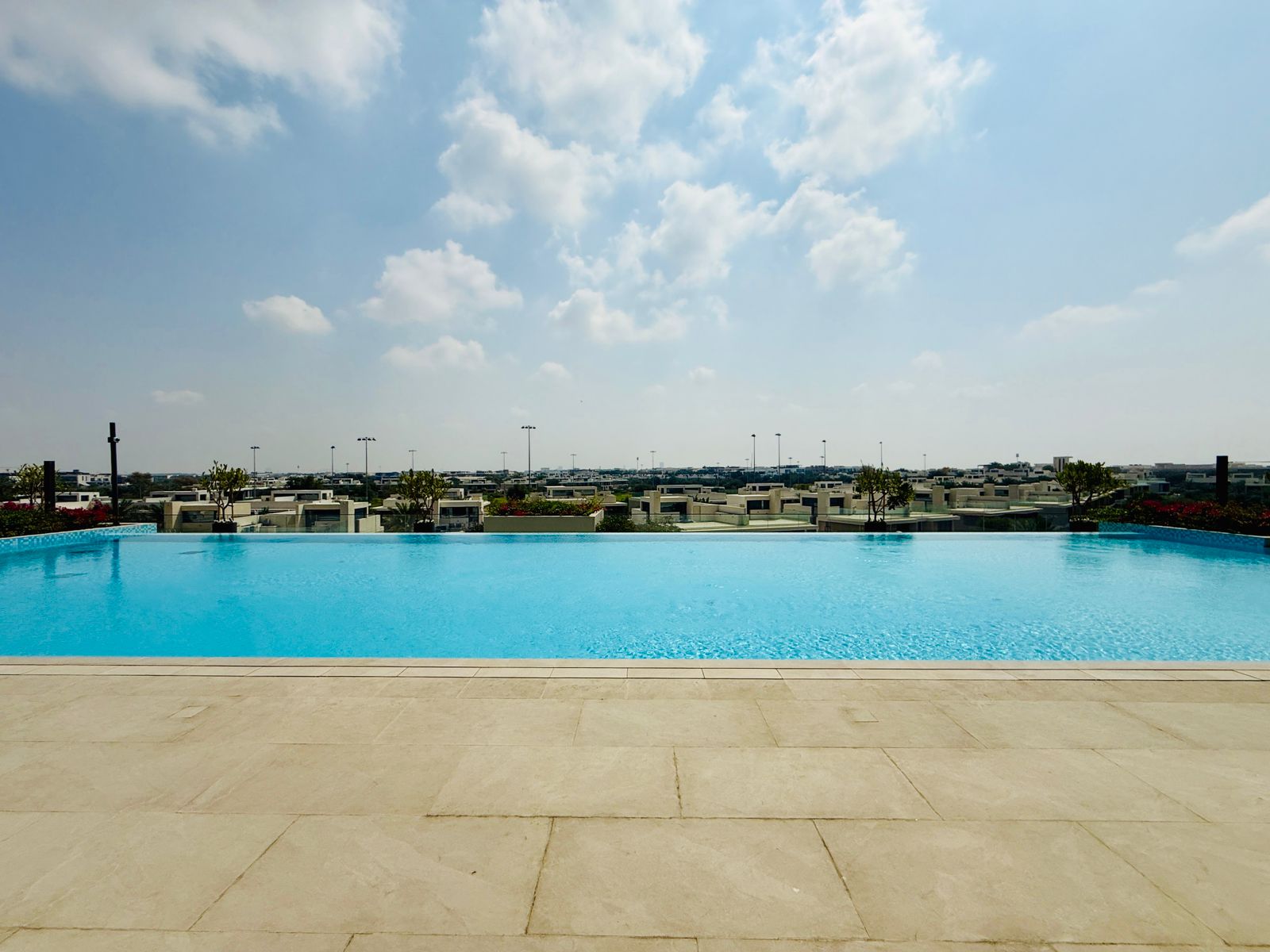2 Bedrooms Apartment in Golf Grand