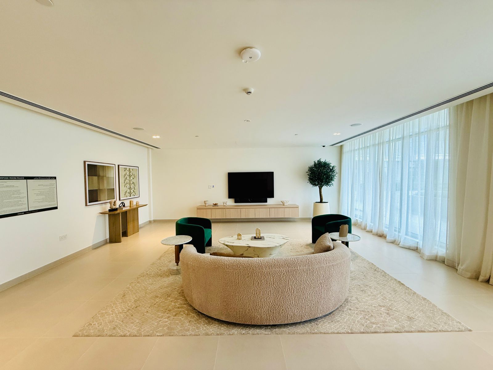 2 Bedrooms Apartment in Golf Grand