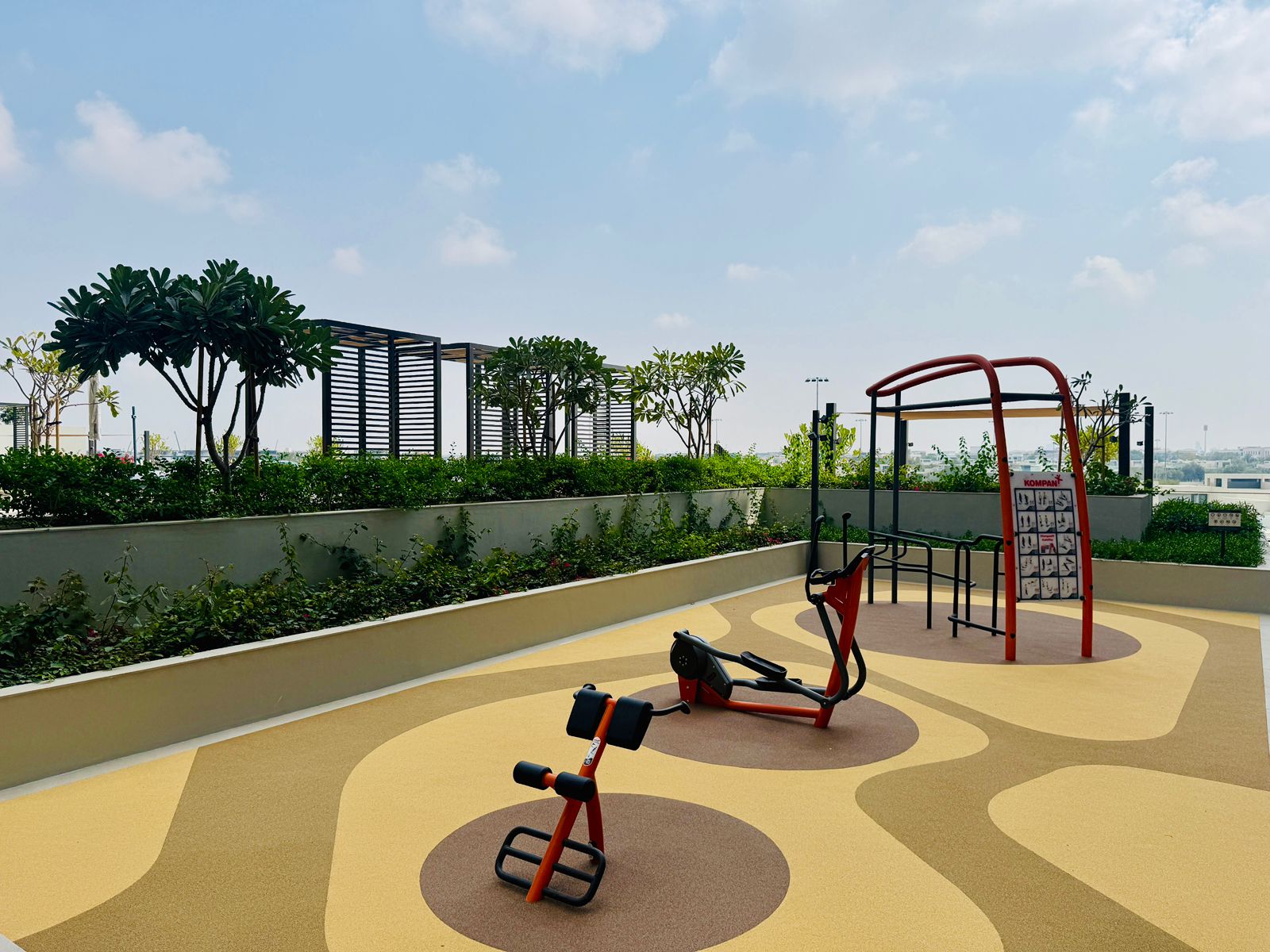 2 Bedrooms Apartment in Golf Grand