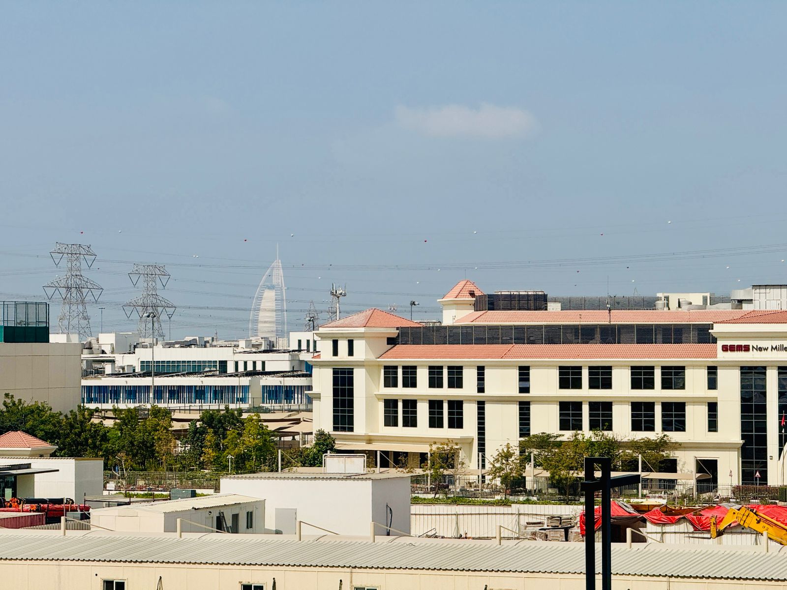 2 Bedrooms Apartment in Golf Grand