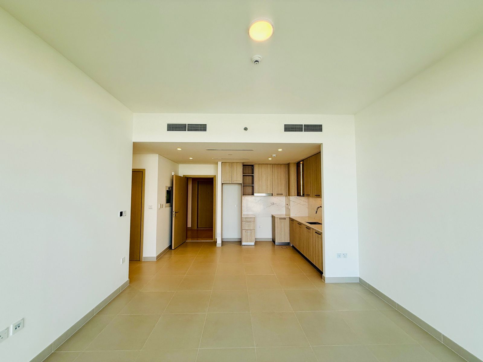 2 Bedrooms Apartment in Golf Grand