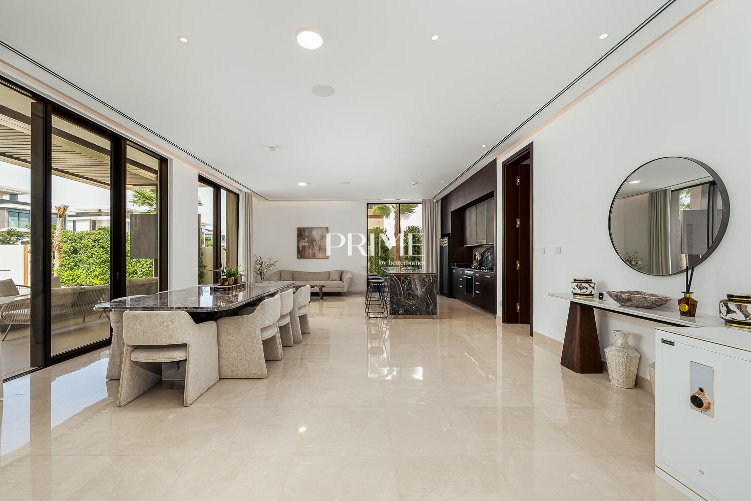 5 Bedrooms Villa in Palm Hills