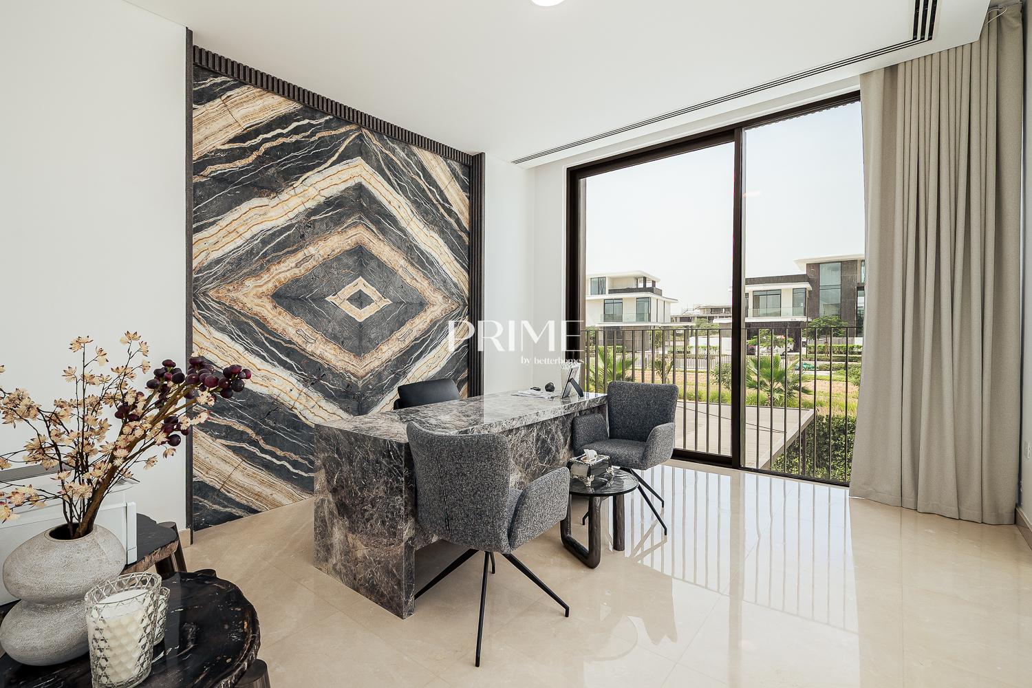 5 Bedrooms Villa in Palm Hills