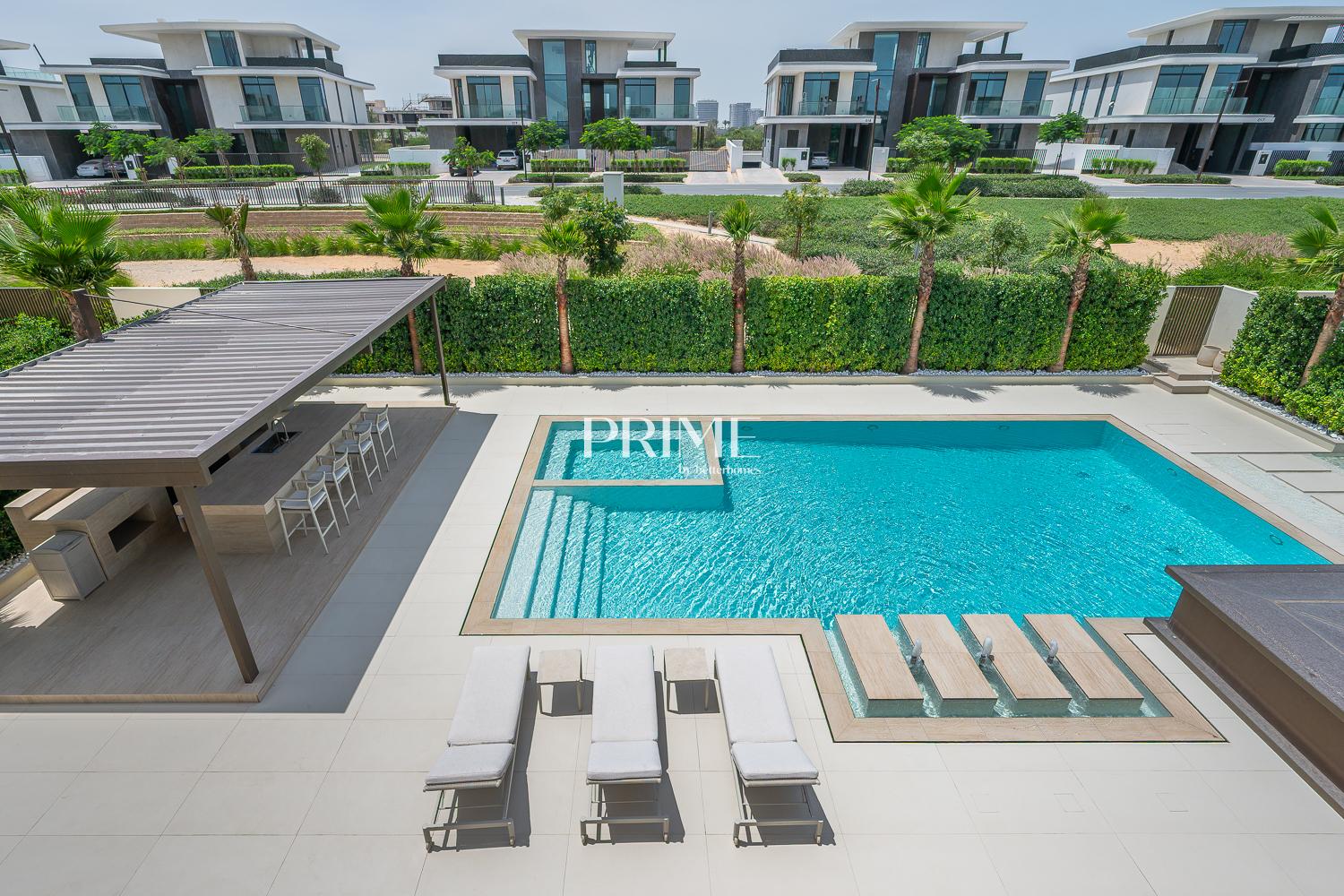 5 Bedrooms Villa in Palm Hills